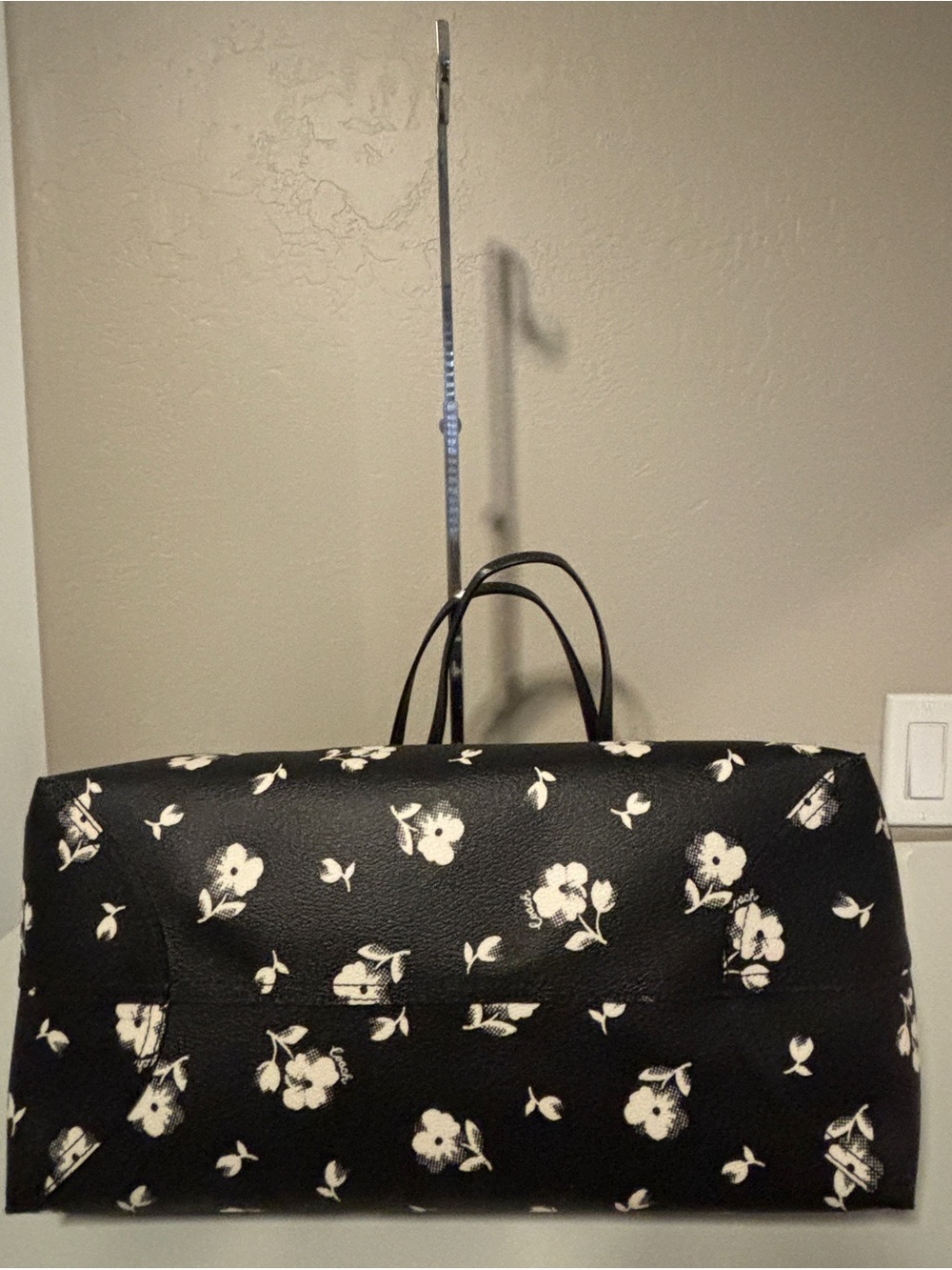 Coach City Tote Bag Black White Floral Print! NEW - Picture 4 of 7